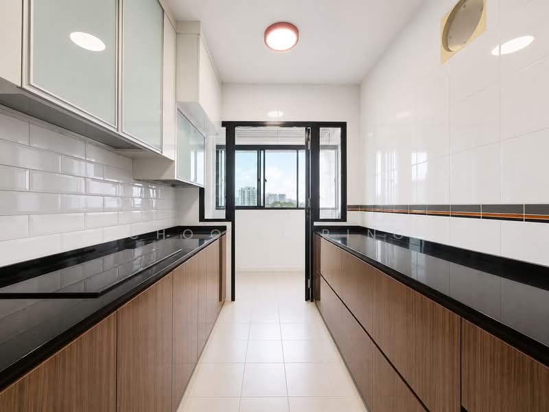 550A Segar Road, 550A Segar Road, 2 Bedrooms, 990 sqft, HDB Flat For Sale, by Choo Li Ping, 500127478 - Kitchen - PropertyGuru.com.sg