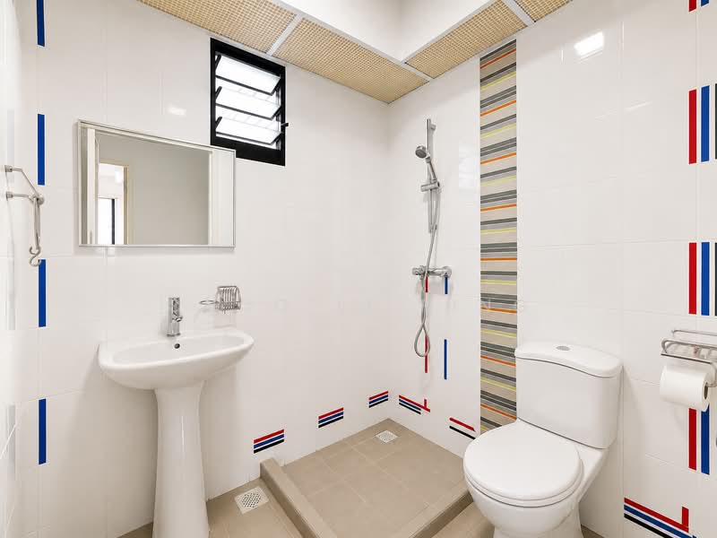 550A Segar Road, 550A Segar Road, 2 Bedrooms, 990 sqft, HDB Flat For Sale, by Choo Li Ping, 500127478 - Bathroom - PropertyGuru.com.sg