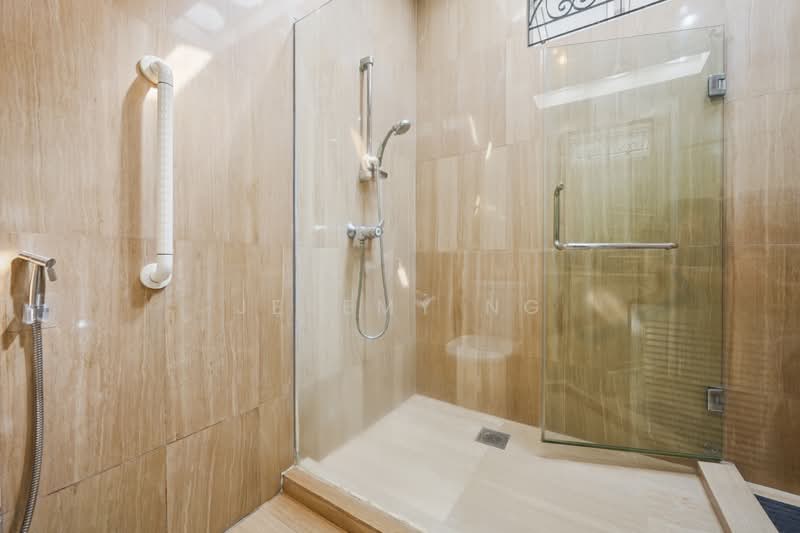 VICTORIA PARK REBECCA ROAD RAFFLES PARK CORONATION GCB, Victoria Park Road Rebecca Road Rebecca Park Bin Tong Park, Tanglin / Holland / Bukit Timah, 4 Bedrooms, 4,000 sqft, Good Class Bungalow For Sale, by Jeremy Ng, 500127479 - Bathroom - PropertyGuru.com.sg