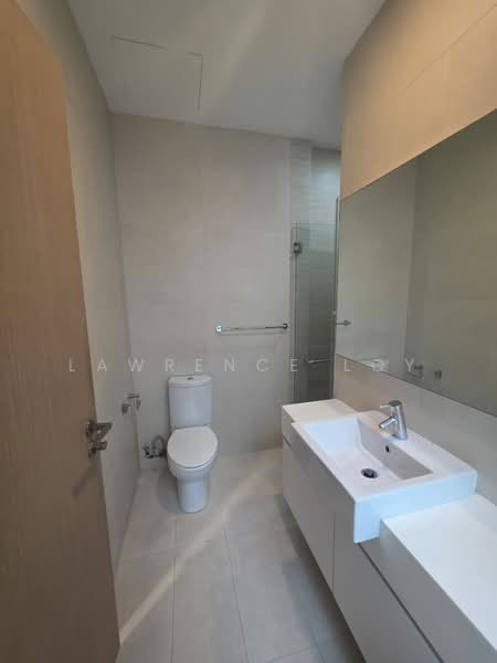 Tierra Vue, 40 Saint Patrick's Road, 2 Bedrooms, 947 sqft, Condominium For Sale, by Lawrence Loy, 500127481 - Bathroom - PropertyGuru.com.sg