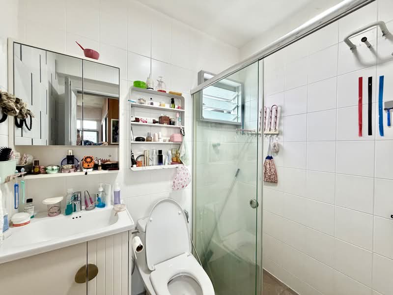 430B Yishun Avenue 11, 430B Yishun Avenue 11, 3 Bedrooms, 990 sqft, HDB Flat For Sale, by Jason Ng, 500127487 - Bathroom - PropertyGuru.com.sg