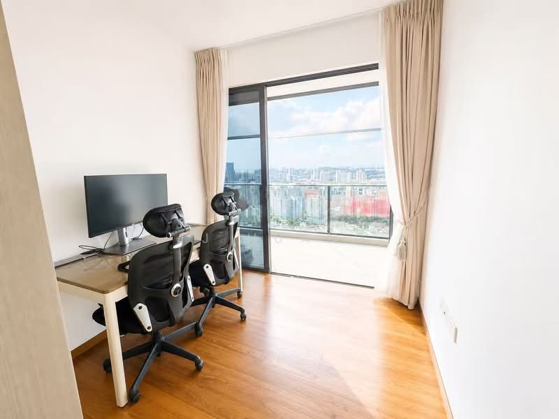 Stirling Residences, 21 Stirling Road, 3 Bedrooms, 1,055 sqft, Condominium For Sale, by JJ Huang, 500127490 - Study - PropertyGuru.com.sg