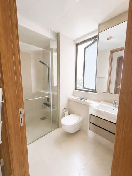 Stirling Residences, 21 Stirling Road, 3 Bedrooms, 1,055 sqft, Condominium For Sale, by JJ Huang, 500127490 - Bathroom - PropertyGuru.com.sg
