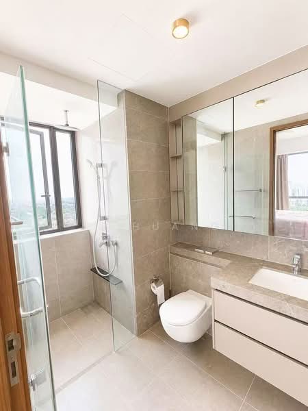 Stirling Residences, 21 Stirling Road, 3 Bedrooms, 1,055 sqft, Condominium For Sale, by JJ Huang, 500127490 - Bathroom - PropertyGuru.com.sg