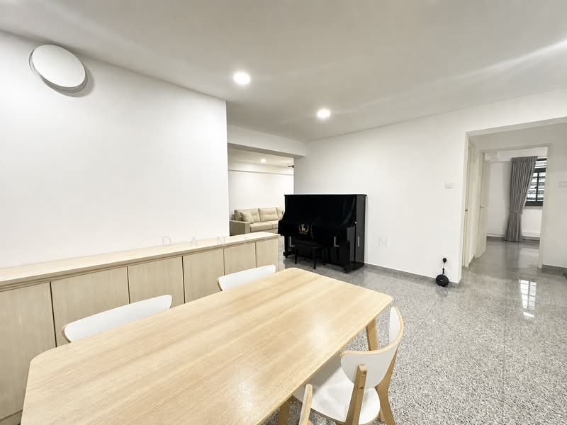 689B Choa Chu Kang Drive, 689B Choa Chu Kang Drive, 3 Bedrooms, 1,184 sqft, HDB Flat For Sale, by Daniel Lin, 500127494 - Living Room - PropertyGuru.com.sg