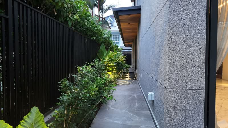 Brand New Semi Detached at Fernhill Close, , 6 Bedrooms, 5,500 sqft, Semi-Detached House For Sale, by Jeremy Ng, 500127496 - Exterior - PropertyGuru.com.sg