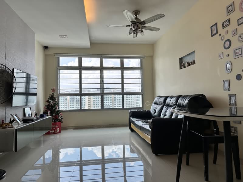 207C Punggol Place, 207C Punggol Place, 3 Bedrooms, 990 sqft, HDB Flat For Sale, by Roseline Chan, 500127502 - Living Room - PropertyGuru.com.sg