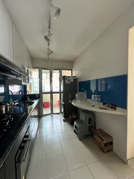 207C Punggol Place, 207C Punggol Place, 3 Bedrooms, 990 sqft, HDB Flat For Sale, by Roseline Chan, 500127502 - Kitchen - PropertyGuru.com.sg