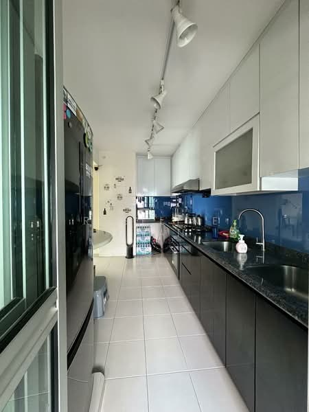 207C Punggol Place, 207C Punggol Place, 3 Bedrooms, 990 sqft, HDB Flat For Sale, by Roseline Chan, 500127502 - Kitchen - PropertyGuru.com.sg