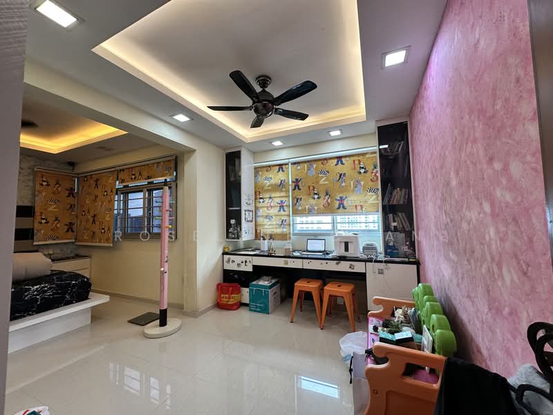 207C Punggol Place, 207C Punggol Place, 3 Bedrooms, 990 sqft, HDB Flat For Sale, by Roseline Chan, 500127502 - Study - PropertyGuru.com.sg