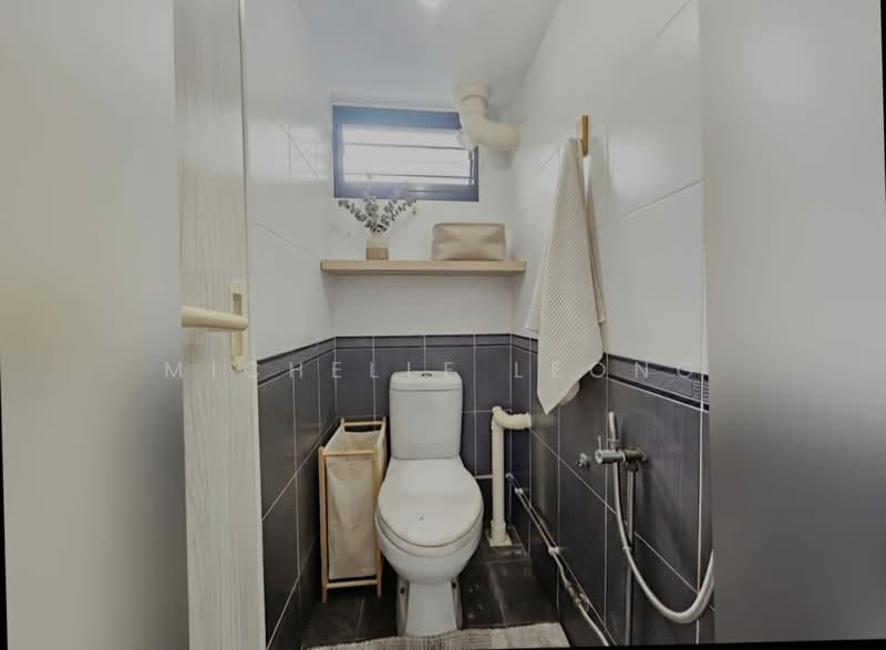 43 Telok Blangah Rise, 43 Telok Blangah Rise, 2 Bedrooms, 635 sqft, HDB Flat For Sale, by Michelle Leong, 500127503 - Bathroom - PropertyGuru.com.sg