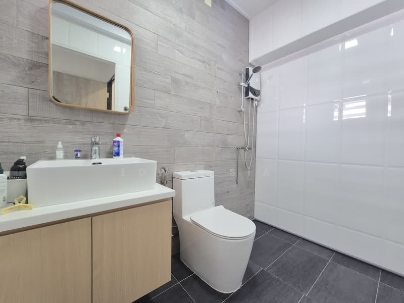 979B Buangkok Crescent, 979B Buangkok Crescent, 3 Bedrooms, 1,184 sqft, HDB Flat For Sale, by Edwin Sia, 500127508 - Bathroom - PropertyGuru.com.sg