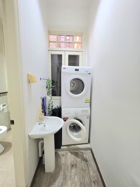 Tras Street, Tras Street, Tanjong Pagar, Chinatown, 570 sqft, Shop / Shophouse For Rent, by James Seah, 500127509 - Bathroom - CommercialGuru.com.sg