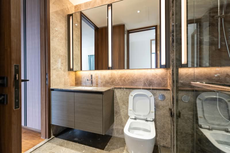 Leedon Green, 28 Leedon Heights, 2 Bedrooms, 840 sqft, Condominium For Rent, by Julian Li, 500127515 - Bathroom - PropertyGuru.com.sg