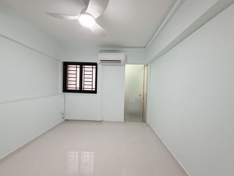 60 Telok Blangah Heights, 60 Telok Blangah Heights, 2 Bedrooms, 721 sqft, HDB Flat For Sale, by Alexis Quek, 500127524 - Master Bedroom - PropertyGuru.com.sg