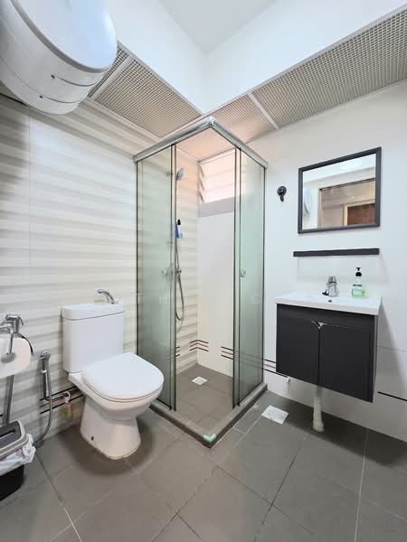 994B Buangkok Link, 994B Buangkok Link, 2 Bedrooms, 743 sqft, HDB Flat For Sale, by Cynthia Chan, 500127530 - Bathroom - PropertyGuru.com.sg