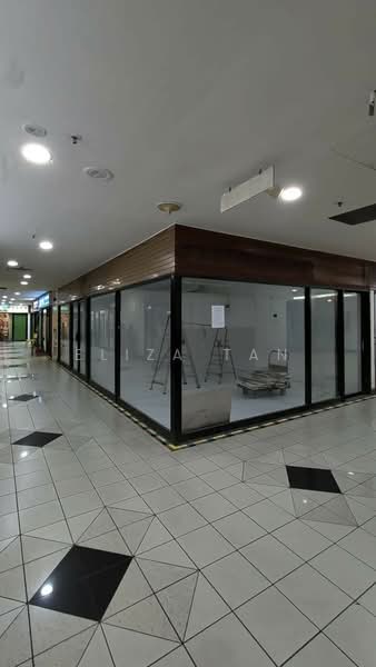 Parklane Shopping Mall, 35 Selegie Road, 830 sqft, Other Retail For Rent, by Eliza Tan, 500127536 - Interior - CommercialGuru.com.sg