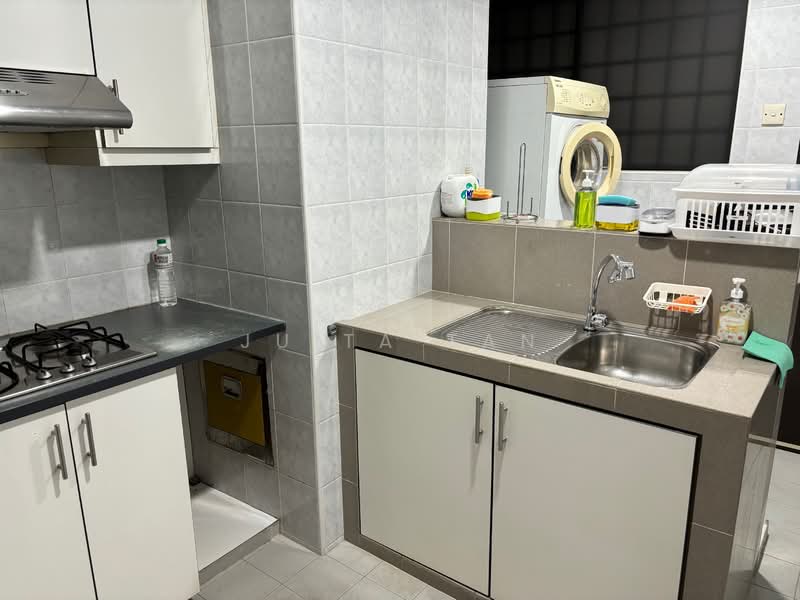 International Plaza, 10 Anson Road, Room Rental, 150 sqft, Apartment For Rent, by Juita Tan, 500127546 - Kitchen - PropertyGuru.com.sg