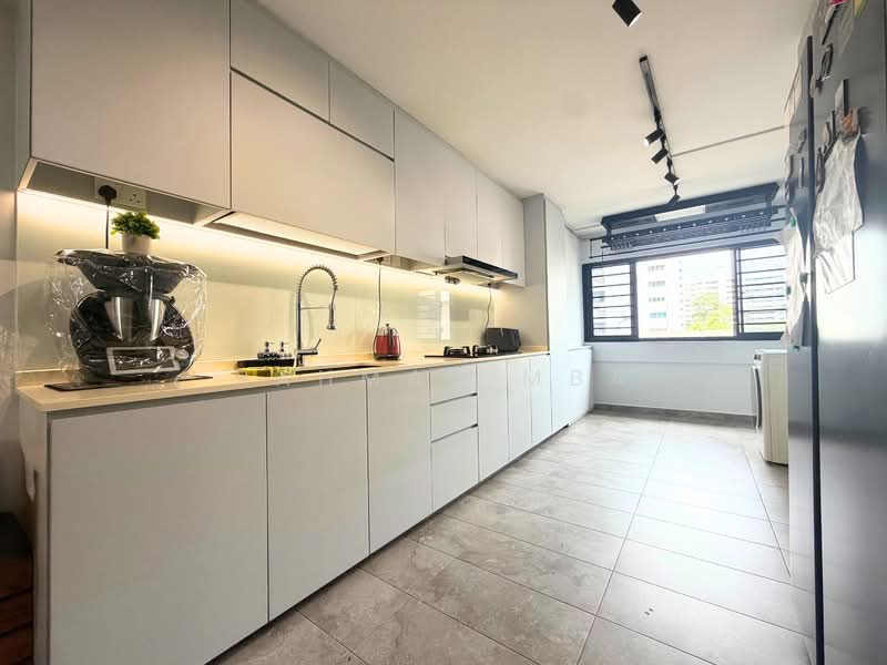 819 Tampines Street 81, 819 Tampines Street 81, 2 Bedrooms, 732 sqft, HDB Flat For Sale, by Rahmat MBA, 500127554 - Kitchen - PropertyGuru.com.sg