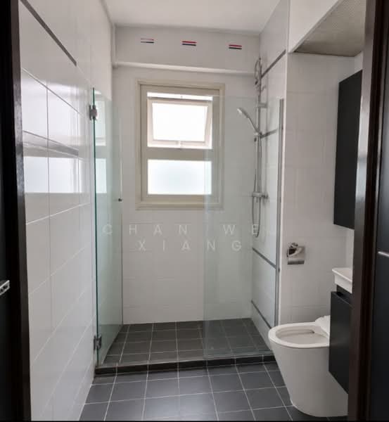 268C Punggol Field, 268C Punggol Field, 3 Bedrooms, 1,022 sqft, HDB Flat For Sale, by Chan Wei Xiang, 500127559 - Bathroom - PropertyGuru.com.sg