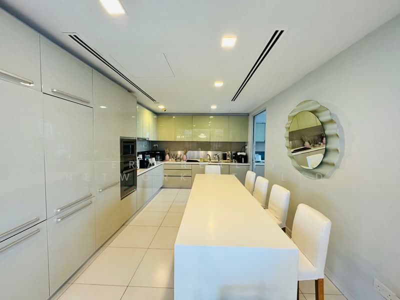 Sky @ Eleven, 5 Thomson Lane, 5 Bedrooms, 5,490 sqft, Condominium For Sale, by MARTIN, 500127571 - Kitchen - PropertyGuru.com.sg