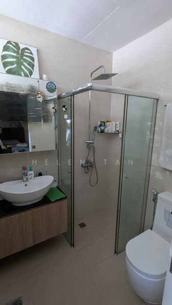 Finland Gardens, 41 East Coast Avenue, 3 Bedrooms, 1,475 sqft, Condominium For Sale, by Helen Tan, 500127579 - Bathroom - PropertyGuru.com.sg