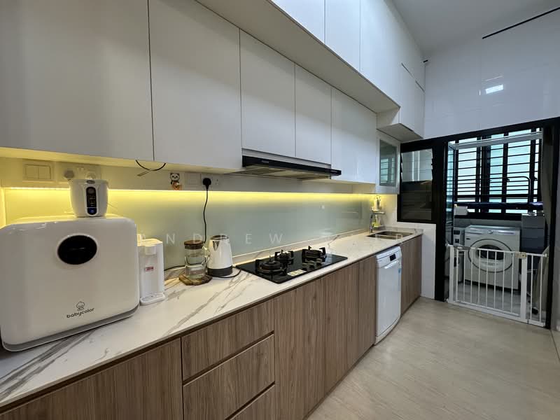 415D Northshore Drive, 415D Northshore Drive, 3 Bedrooms, 1,011 sqft, HDB Flat For Sale, by Andrew Nair, 500127594 - Kitchen - PropertyGuru.com.sg