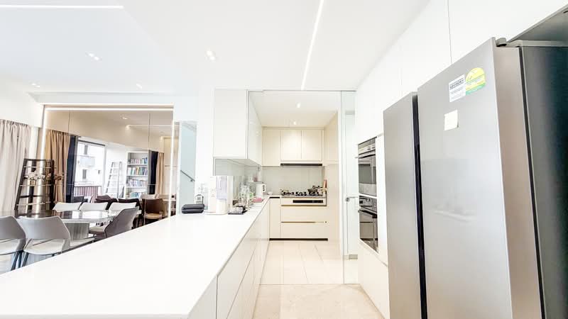 Lakeville, 5 Jurong Lake Link, 5 Bedrooms, 2,278 sqft, Condominium For Sale, by Keith Lim, 500127602 - Kitchen - PropertyGuru.com.sg