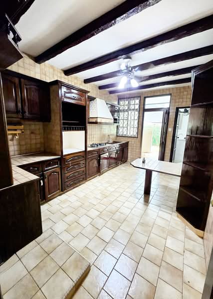Clydescove, Loyang Place, 4 Bedrooms, 3,236 sqft, Semi-Detached House For Rent, by Lisa Tan, 500127609 - Kitchen - PropertyGuru.com.sg