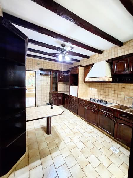 Clydescove, Loyang Place, 4 Bedrooms, 3,236 sqft, Semi-Detached House For Rent, by Lisa Tan, 500127609 - Kitchen - PropertyGuru.com.sg