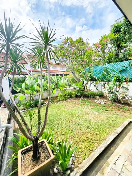 Clydescove, Loyang Place, 4 Bedrooms, 3,236 sqft, Semi-Detached House For Rent, by Lisa Tan, 500127609 - Garden - PropertyGuru.com.sg