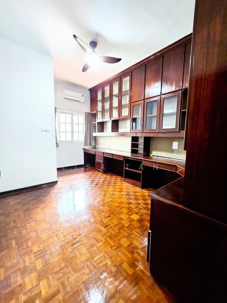 Clydescove, Loyang Place, 4 Bedrooms, 3,236 sqft, Semi-Detached House For Rent, by Lisa Tan, 500127609 - Study - PropertyGuru.com.sg