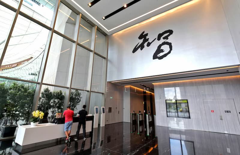 Suntec City Tower, 9 Temasek Boulevard, 1,050 sqft, Office For Rent, by Eve Lim, 500127642 - Lobby - CommercialGuru.com.sg