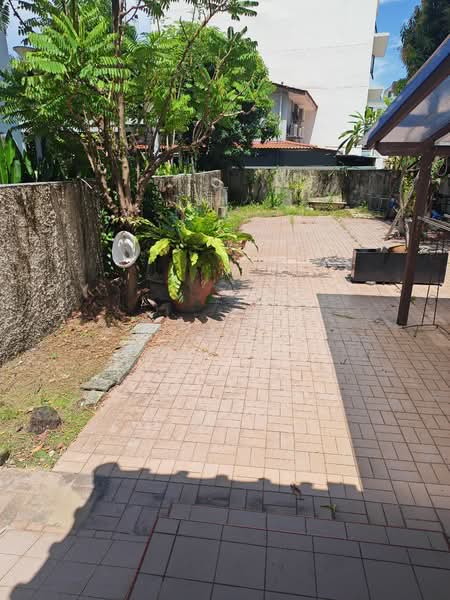 For Sale - Low psf! 3Stry! 1km Tao Nan!