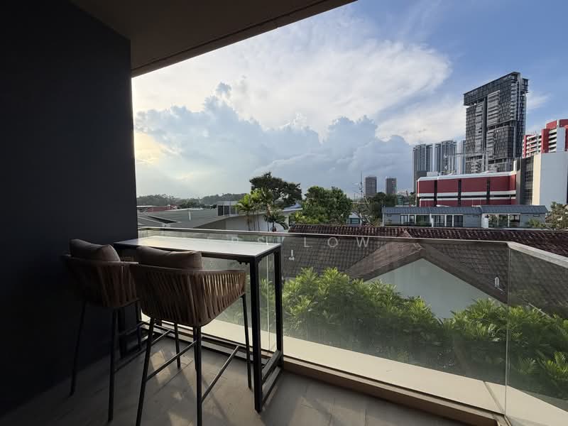 Peak Residence, 333 Thomson Road, 1 Bedroom, 560 sqft, Condominium For Sale, by Sebs Low, 500127667 - Balcony - PropertyGuru.com.sg