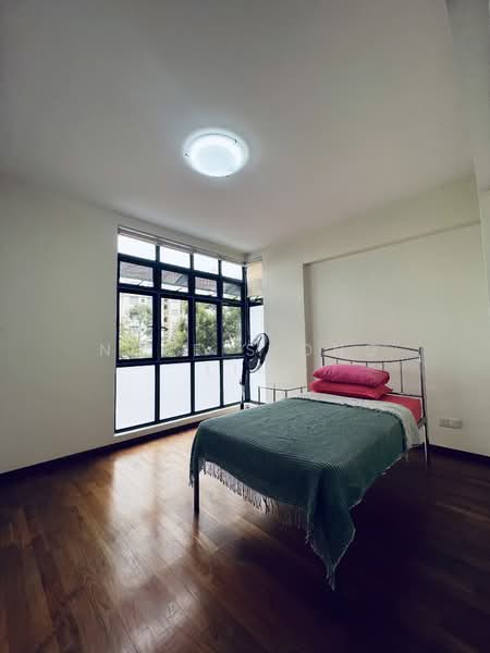 Yishun Sapphire, 40 Canberra Drive, 4 Bedrooms, 1,356 sqft, Condominium For Sale, by Ngee Siong Lim, 500127679 - Bedroom - PropertyGuru.com.sg