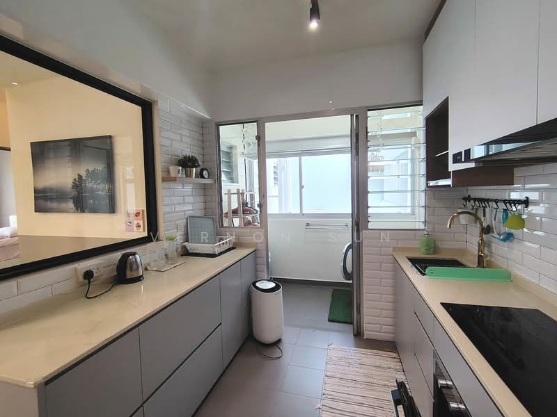 121A Canberra Street, 121A Canberra Street, 3 Bedrooms, 1,001 sqft, HDB Flat For Rent, by Vernon Sun, 500127685 - Kitchen - PropertyGuru.com.sg