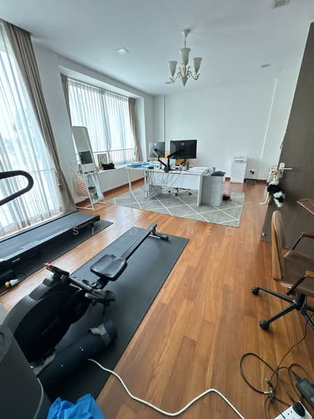 Serangoon Garden Estate, Chartwell Drive, 7 Bedrooms, 5,000 sqft, Semi-Detached House For Rent, by Simon Neo, 500127699 - Study - PropertyGuru.com.sg