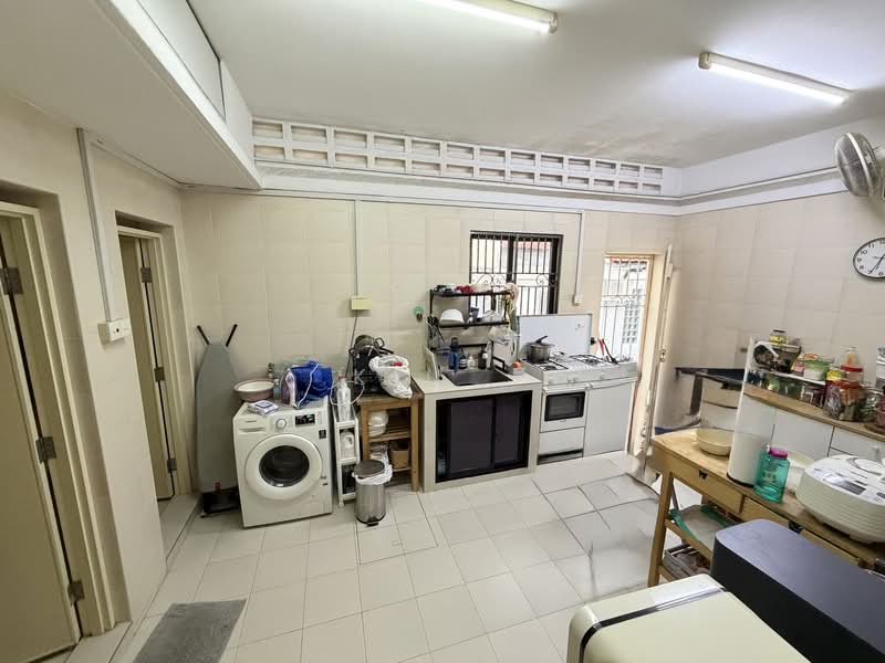How Sun Park, How Sun Avenue, 2 Bedrooms, 1,000 sqft, Terraced House For Rent, by Kin ,, 500127716 - Kitchen - PropertyGuru.com.sg