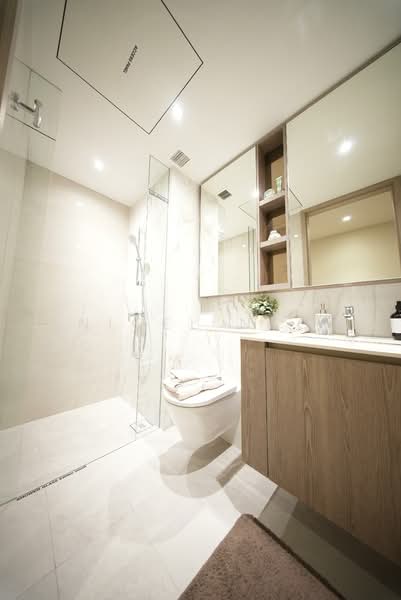 Mixed Development beside Lakeside MRT, , 4 Bedrooms, 1,216 sqft, Condominium For Sale, by Nigel Neo, 500127720 - Bathroom - PropertyGuru.com.sg