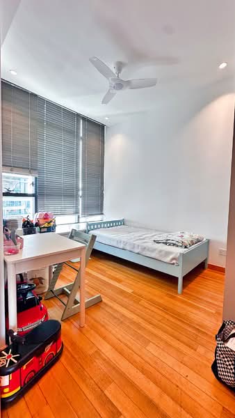 Leonie Parc View, 22 Leonie Hill Road, 4 Bedrooms, 2,013 sqft, Apartment For Sale, by Paul Ryan Soh, 500127721 - Junior Master Bedroom - PropertyGuru.com.sg