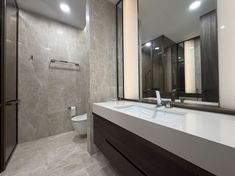 19 Nassim, 19 Nassim Hill, 3 Bedrooms, 1,830 sqft, Condominium For Sale, by Jolene See, 500127742 - Master Bathroom - PropertyGuru.com.sg