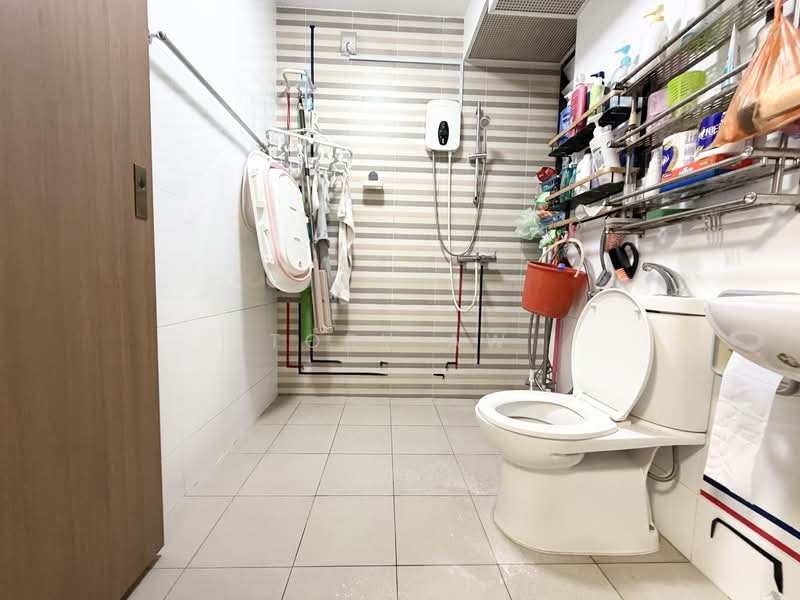 415D Northshore Drive, 415D Northshore Drive, 3 Bedrooms, 1,022 sqft, HDB Flat For Sale, by Toby Aw, 500127756 - Bathroom - PropertyGuru.com.sg