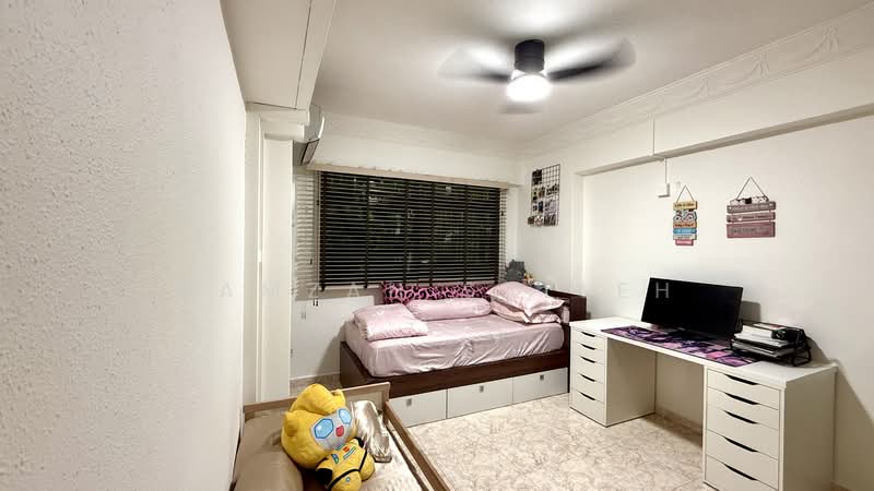 692A Choa Chu Kang Crescent, 692A Choa Chu Kang Crescent, 3 Bedrooms, 969 sqft, HDB Flat For Sale, by Hamzah Salleh, 500127757 - Bedroom - PropertyGuru.com.sg