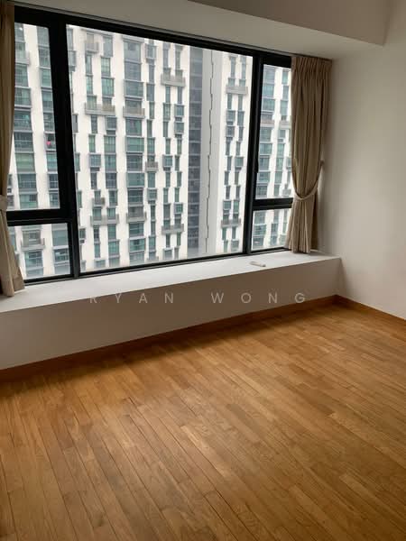 The Beacon, 130 Cantonment Road, 2 Bedrooms, 969 sqft, Apartment For Rent, by Ryan Wong, 500127776 - Mstr bedroom - PropertyGuru.com.sg