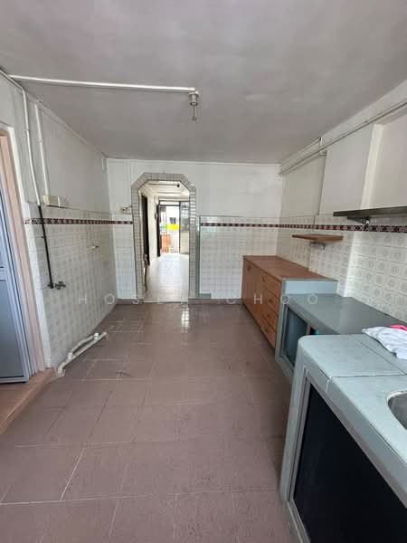 17 Eunos Crescent, 17 Eunos Crescent, 2 Bedrooms, 635 sqft, HDB Flat For Sale, by Hosea Choo, 500127783 - Kitchen - PropertyGuru.com.sg