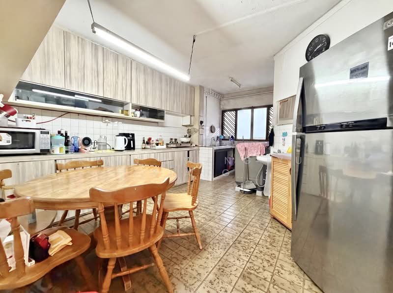128 Geylang East Avenue 1, 128 Geylang East Avenue 1, 2 Bedrooms, 829 sqft, HDB Flat For Sale, by Kenn Kwang Yu Xiang, 500127787 - Kitchen - PropertyGuru.com.sg