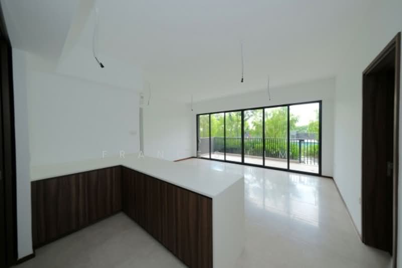 Lentor Modern, 5 Lentor Central, 4 Bedrooms, 1,528 sqft, Condominium For Sale, by Frances Lim, 500127813 - Living Room - PropertyGuru.com.sg