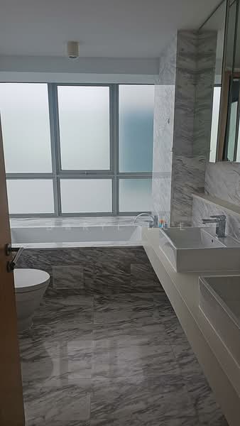 Kovan Residences, 1 Kovan Road, 4 Bedrooms, 3,430 sqft, Condominium For Rent, by Daryl Lee, 500127821 - Bathroom - PropertyGuru.com.sg