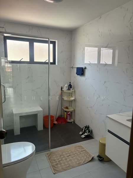 Bedok Gardens, 1 Bedok Garden, Room Rental, 180 sqft, Terraced House For Rent, by Theresa Lim, 500127829 - Bathroom - PropertyGuru.com.sg